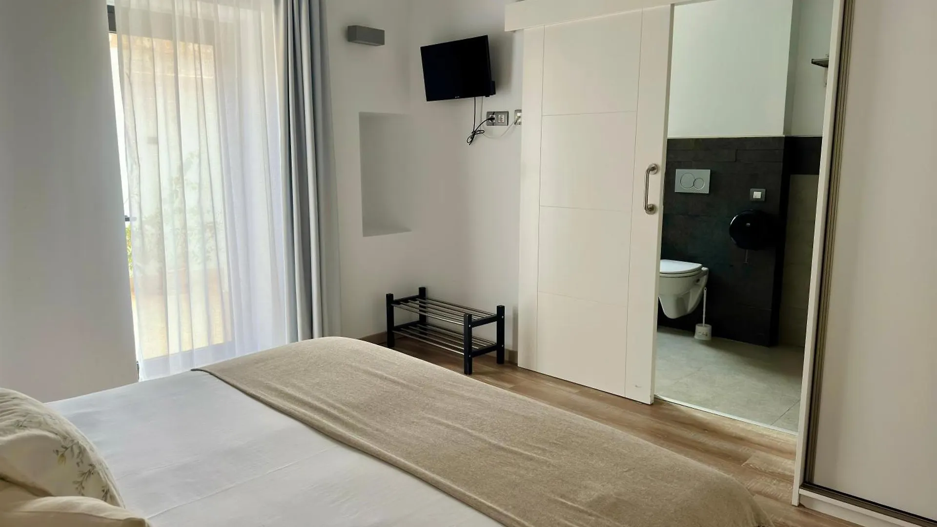 Mater Ariany Hotel 3*,